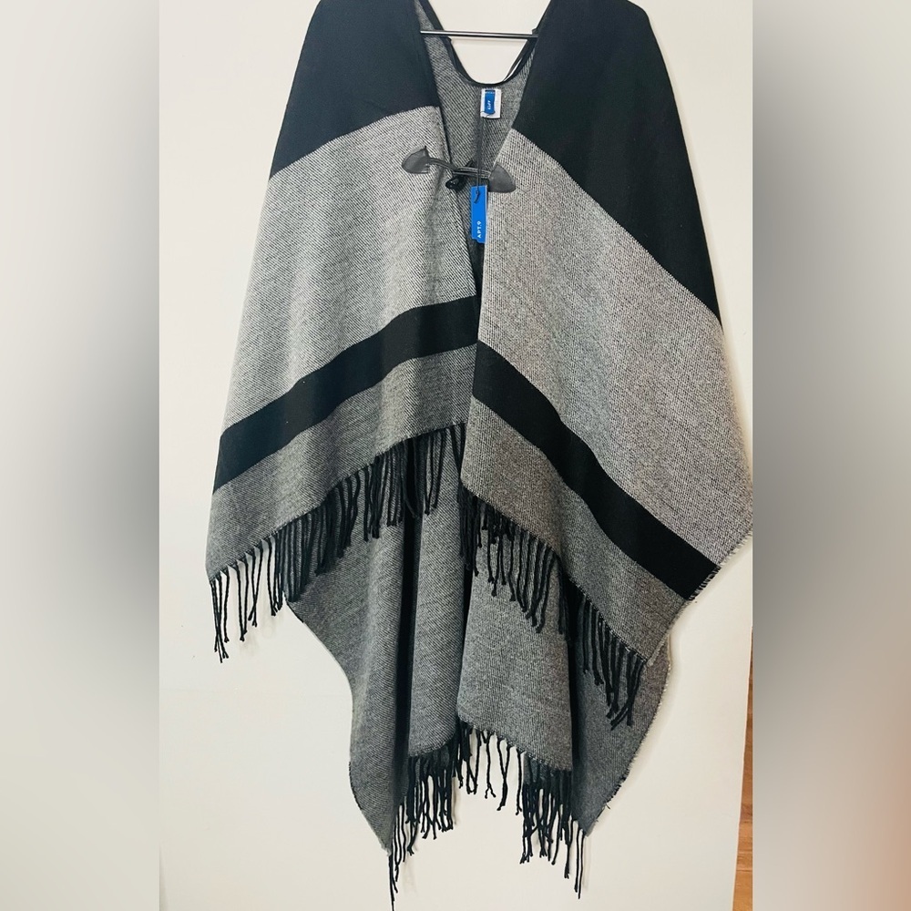 Apt. 9 Black and Gray Women's Poncho - Picture 3 of 6